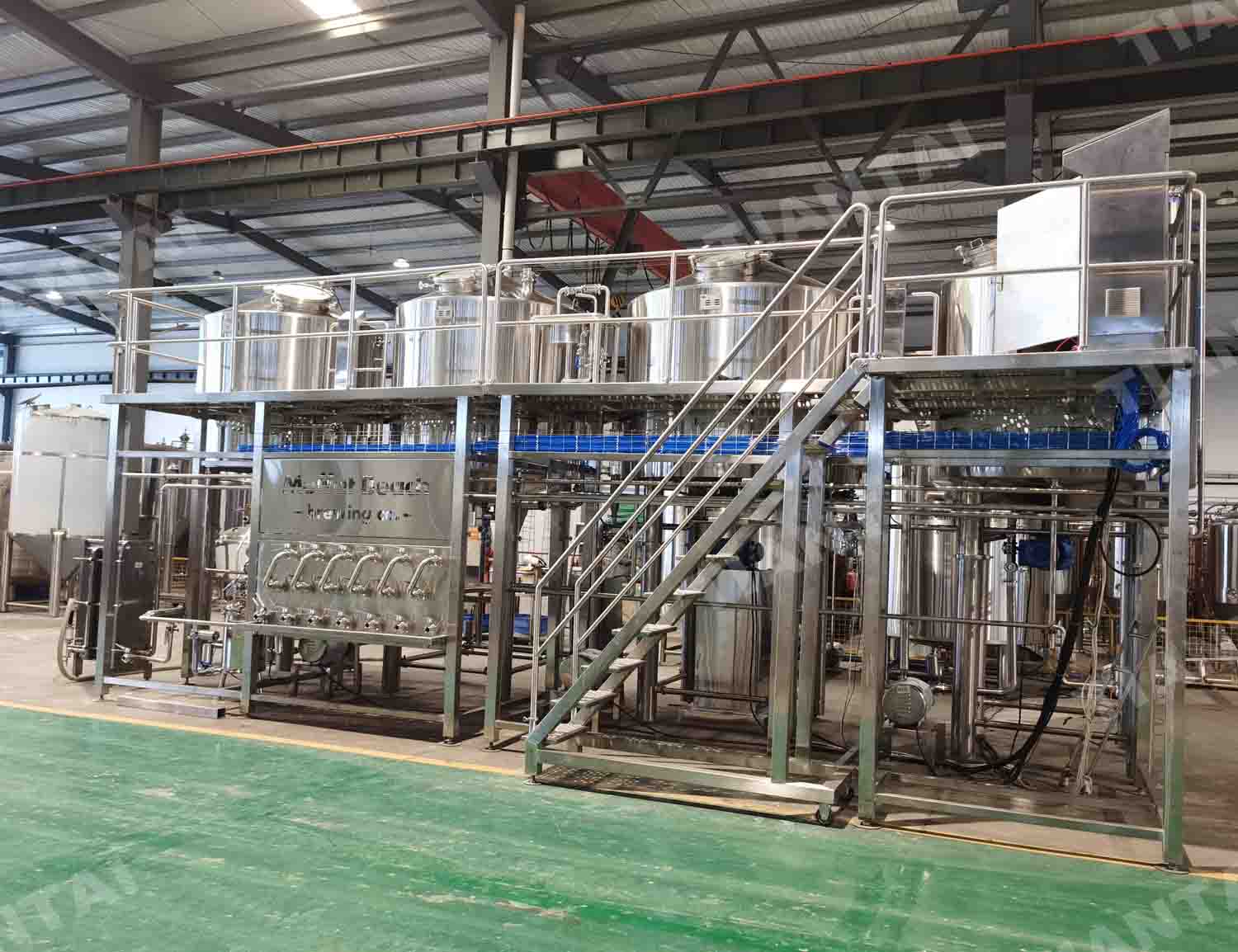 <b>Automatic 2000L four vessel steam heating beer brewing equipment</b>